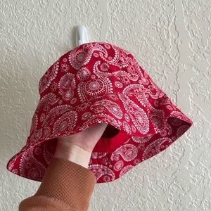 Red bandana print bucket hat